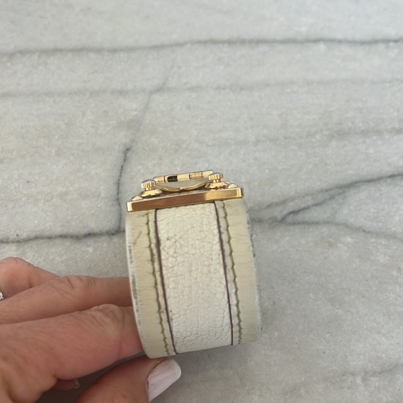 Louis Vuitton Vintage Cuff - Picture 5 of 9